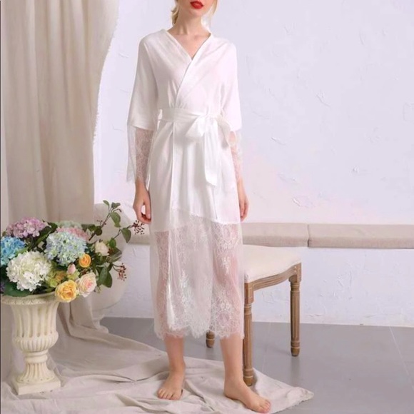 Royal Belted Silk Robe with Contrast Lace - Picture 3 of 4